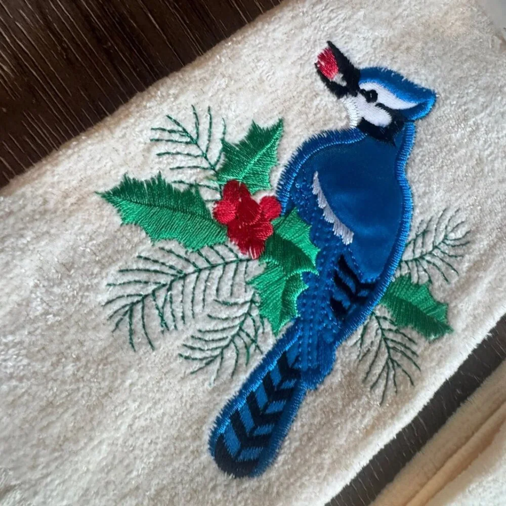 Set of 2 Vintage Holiday Christmas Embroidered Bird Guest Towel 16